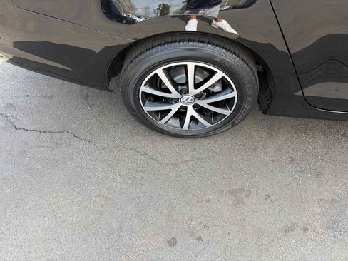 Used 2018 Volkswagen Jetta SE FWD image 32