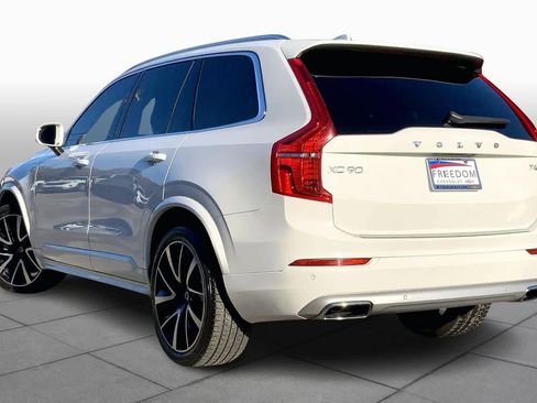 Used 2021 Volvo XC90 T6 Momentum w/ Advanced Package image 11