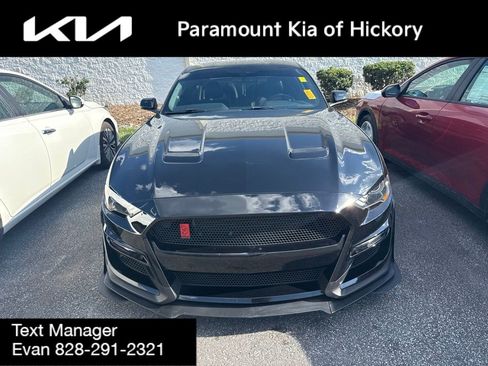 Used 2019 Ford Mustang GT Premium w/ GT Performance Package RWD image 2