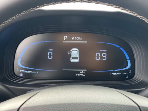 Certified 2023 Hyundai Venue Limited image 17