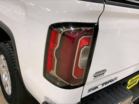 Used 2017 GMC Sierra 1500 SLT w/ SLT Preferred Package AWD/4WD image 26