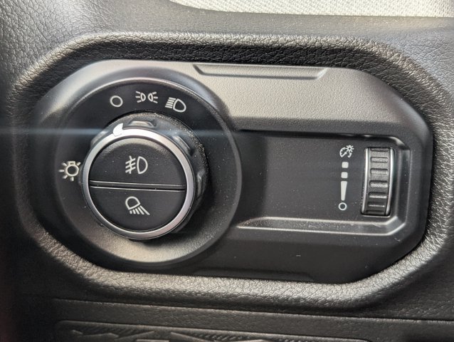 Used 2025 Jeep Gladiator Sport AWD/4WD image 19