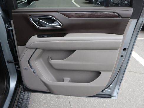 Used 2023 Chevrolet Suburban Z71 w/ Z71 Off-Road Package image 37