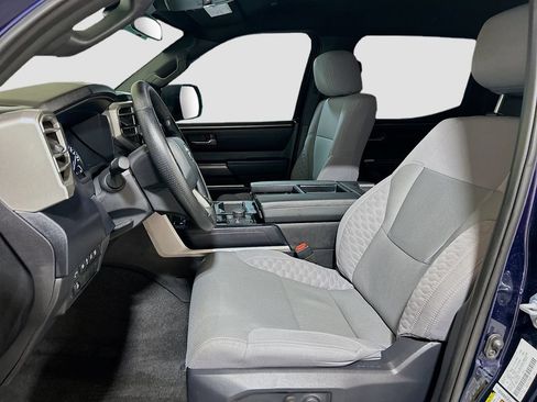 Used 2025 Toyota Tundra SR5 AWD/4WD image 17