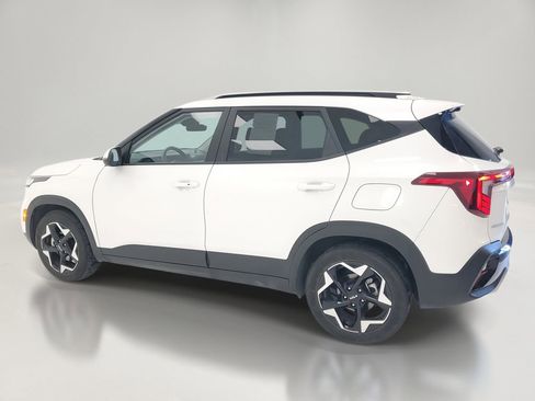 Used 2025 Kia Seltos S image 4