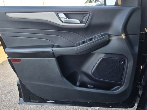 Used 2022 Ford Escape SEL image 21