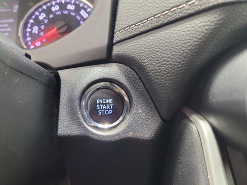 Used 2021 Toyota RAV4 XLE FWD image 28