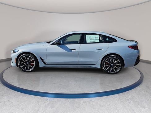 New 2026 BMW 430i w/ M Sport Package RWD image 8