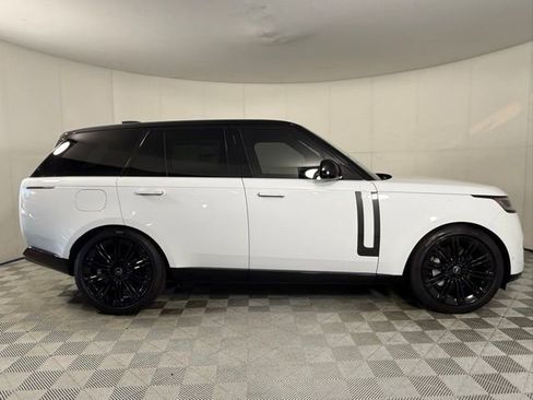 New 2025 Land Rover Range Rover SE AWD/4WD image 12