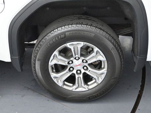 Used 2022 GMC Sierra 1500 SLT AWD/4WD image 32