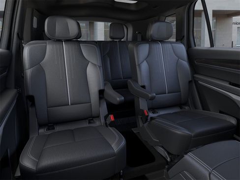 New 2026 Cadillac Vistiq Luxury w/ LPO, Floor Liner Package image 17