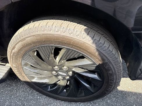 Used 2025 Lincoln Navigator Reserve w/ Jet Appearance Package image 16