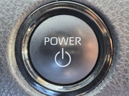 Used 2025 Toyota Camry SE FWD image 22
