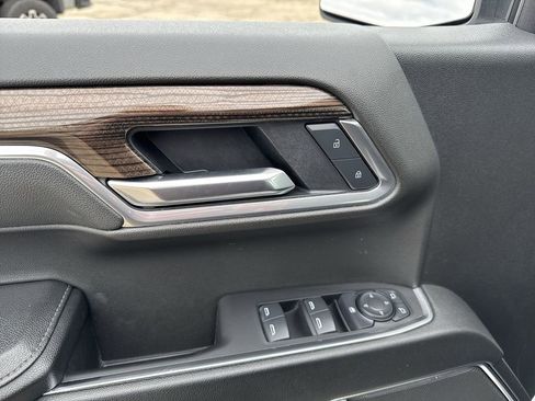 Certified 2025 Chevrolet Silverado 1500 LT AWD/4WD image 15