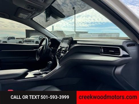 Used 2023 Toyota Camry SE image 15