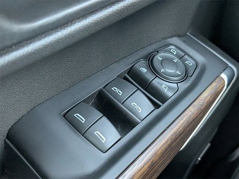 Used 2022 Chevrolet Silverado 1500 High Country w/ Z71 Off-Road Package image 22