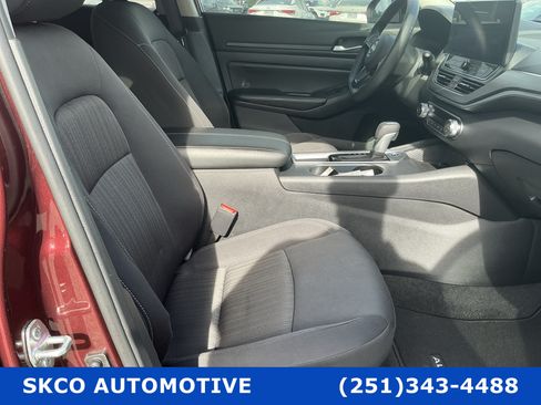 Used 2025 Nissan Altima 2.5 SV w/ SV Special Edition Package FWD image 13