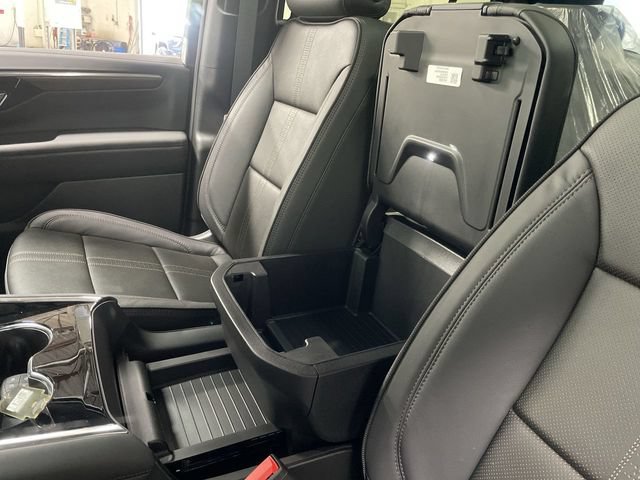 New 2026 Chevrolet Tahoe High Country w/ Sun And Tow Package AWD/4WD image 21