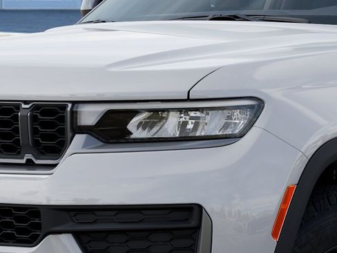 New 2026 Jeep Grand Cherokee L 4WD image 10