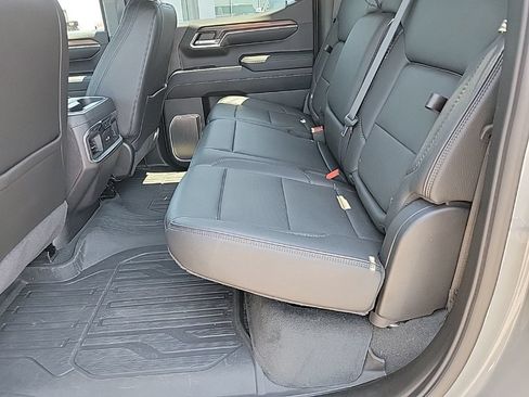 Used 2024 GMC Sierra 1500 Denali w/ Technology Package AWD/4WD image 8