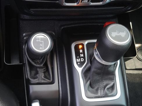 Used 2020 Jeep Wrangler Unlimited Sport AWD/4WD image 30