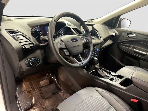 Used 2018 Ford Escape SE w/ SE Sport Appearance Package image 9