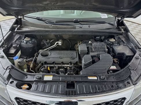 Used 2011 Kia Sorento LX image 26