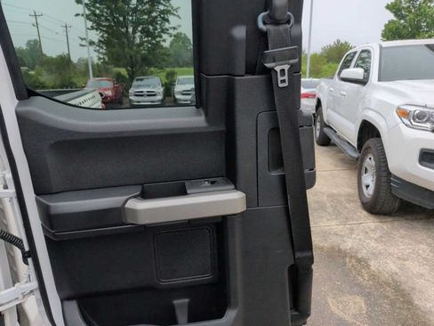 Used 2017 Ford F350 Lariat RWD image 8