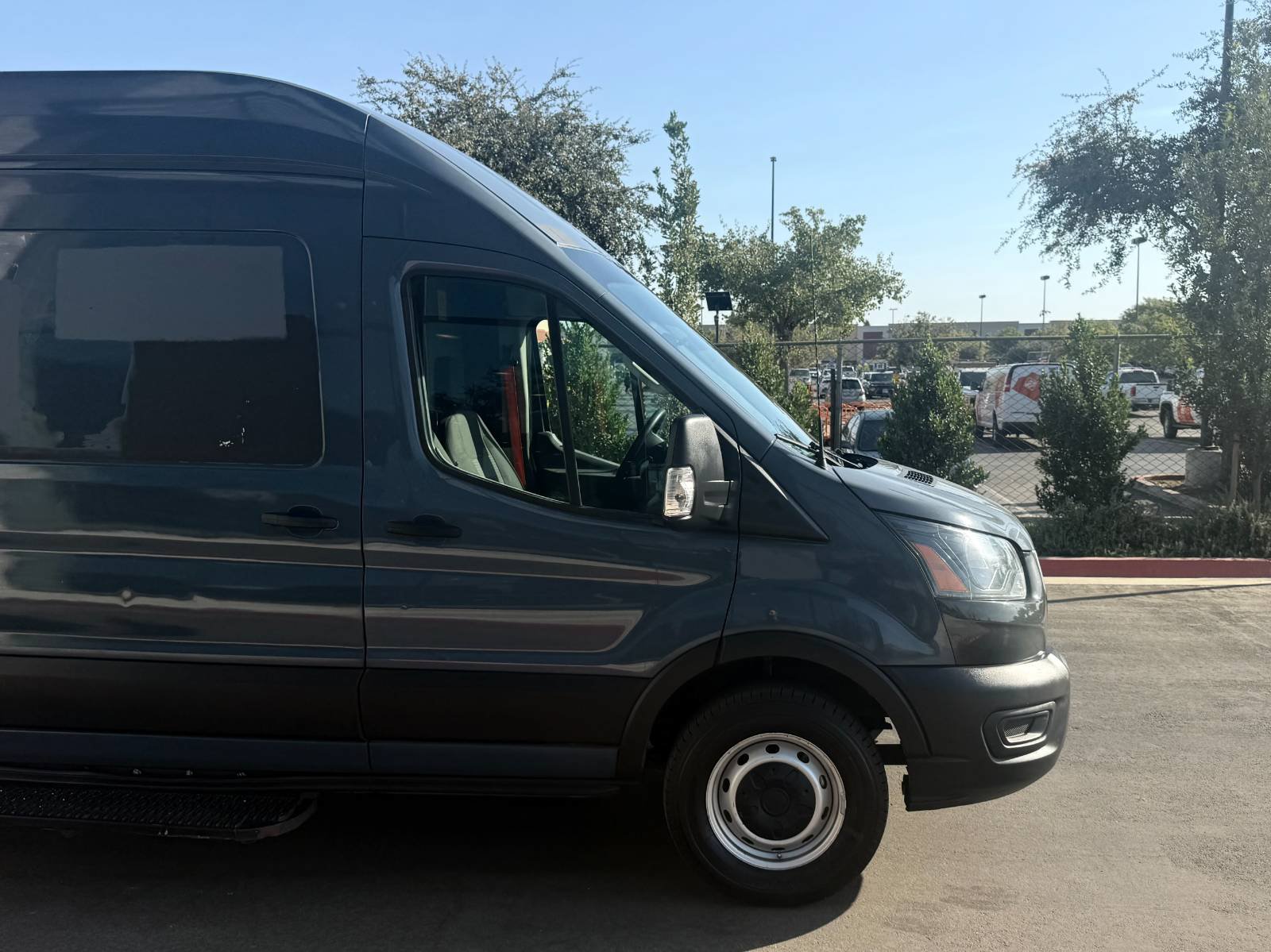 Used 2020 Ford Transit 250 148 High Roof Extended RWD image 4