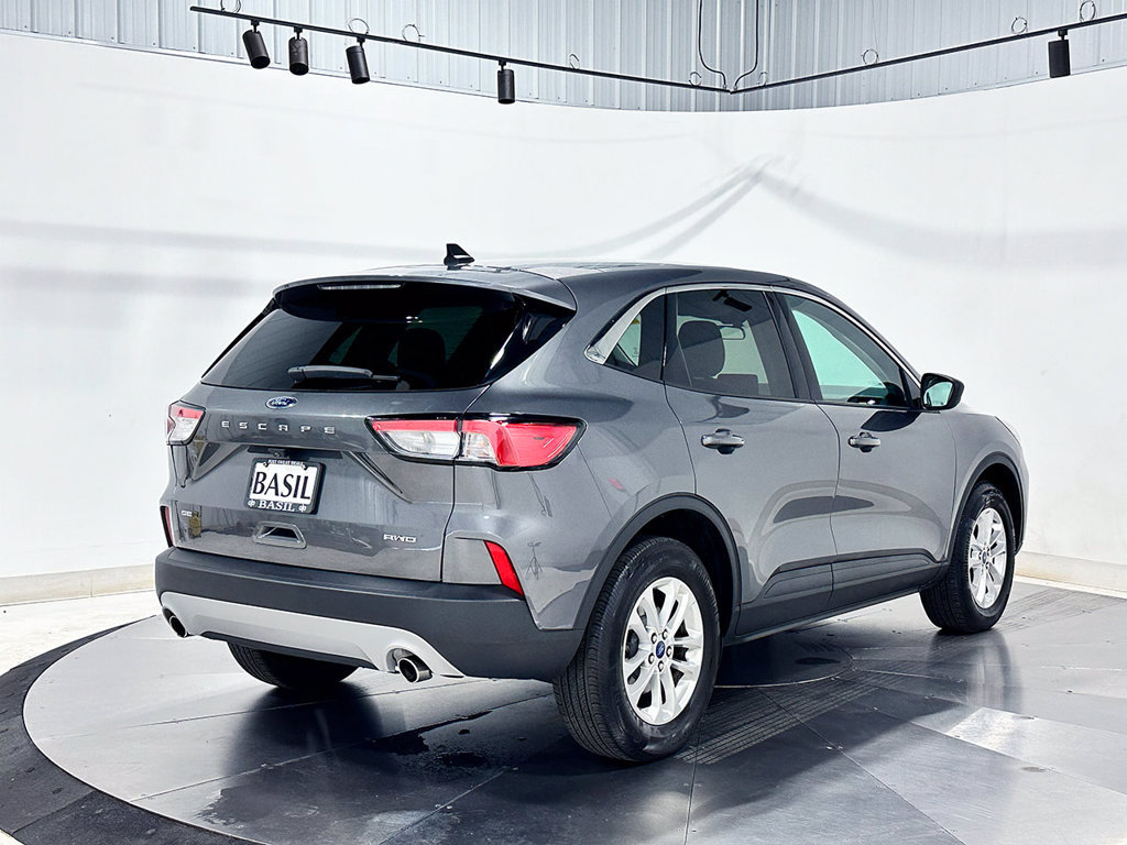 Used 2022 Ford Escape SE w/ Cold Weather Package AWD/4WD image 11