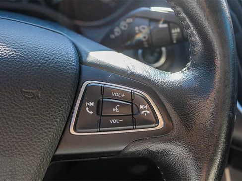 Used 2017 Ford Focus Titanium image 34