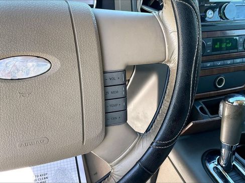 Used 2004 Ford F150 Lariat RWD image 13