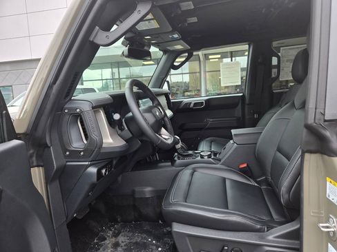 New 2026 Ford Bronco Outer Banks w/ Sasquatch Package image 12