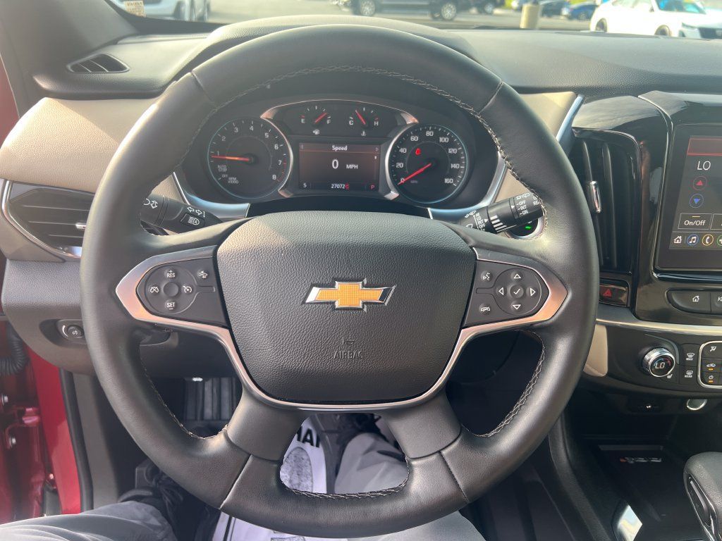 Used 2023 Chevrolet Traverse LT FWD image 15