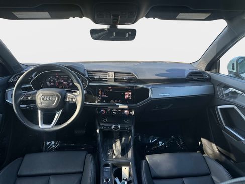 Used 2025 Audi Q3 2.0T Premium w/ Convenience Package AWD/4WD image 9