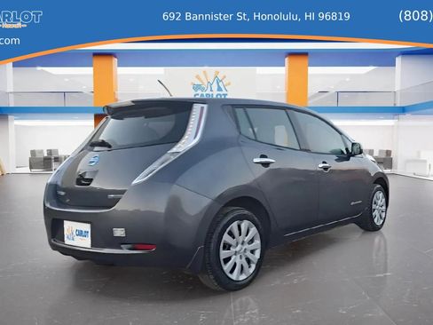 Used 2015 Nissan Leaf SL w/ Premium Package FWD image 12