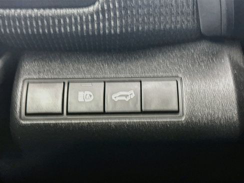 Used 2025 Toyota bZ4X FWD image 16