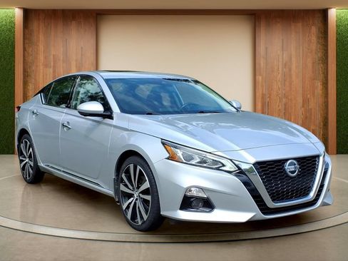 Used 2020 Nissan Altima 2.5 Platinum AWD/4WD image 1