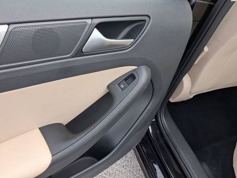 Used 2018 Volkswagen Jetta Wolfsburg Edition FWD image 12