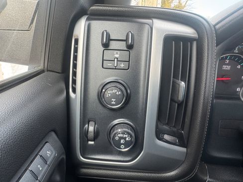 Used 2017 GMC Sierra 1500 SLT image 12