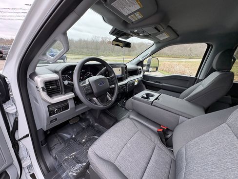 New 2026 Ford F450 XL w/ 360-Degree Camera Package image 31