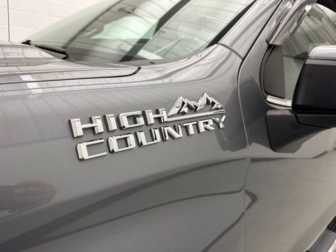 Used 2021 Chevrolet Silverado 1500 High Country w/ Technology Package AWD/4WD image 13