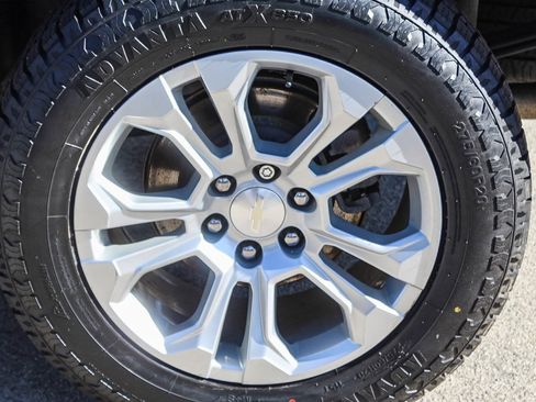 Used 2022 Chevrolet Silverado 1500 LTZ w/ LTZ Convenience Package II image 11