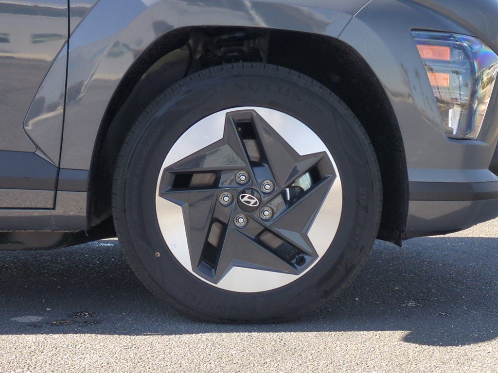 New 2025 Hyundai Kona SEL FWD image 7
