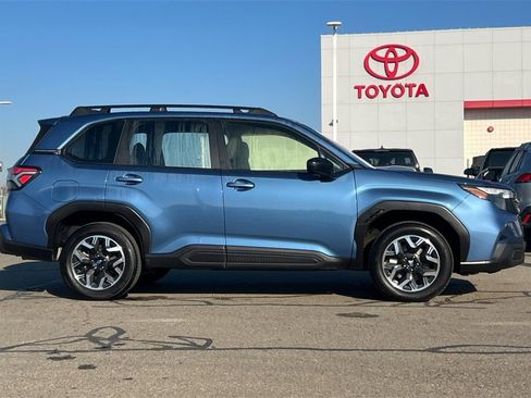 Used 2025 Subaru Forester image 3