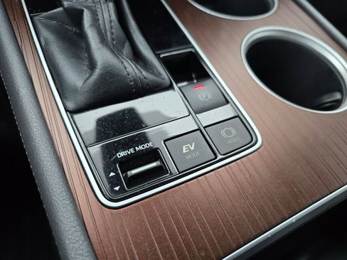 Used 2021 Toyota Sienna LE image 26