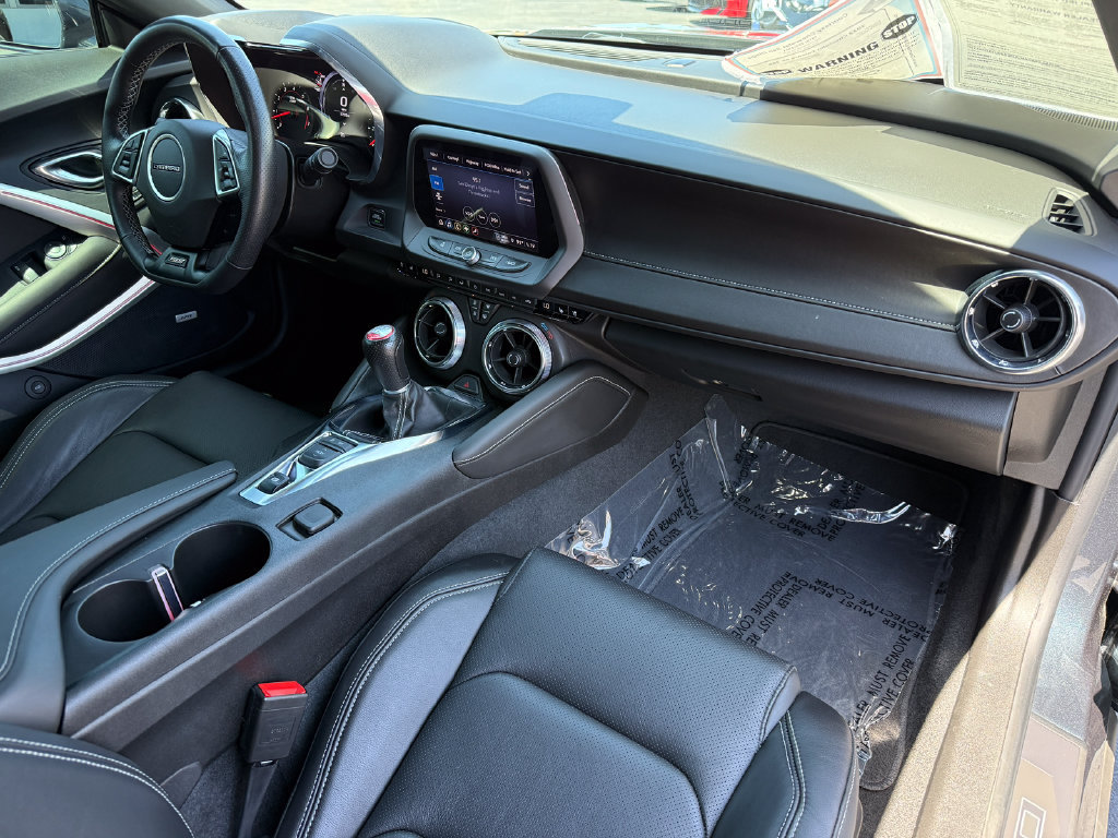 Used 2022 Chevrolet Camaro SS RWD image 17