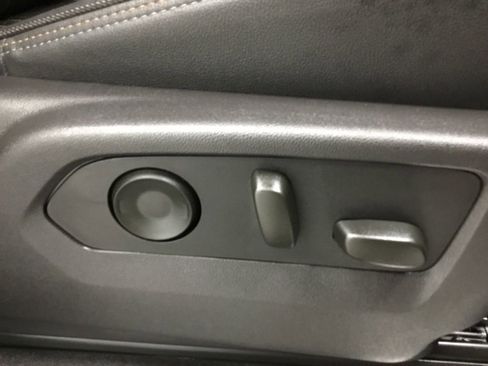 Used 2024 Chevrolet Silverado 1500 High Country w/ High Country Premium Package image 27