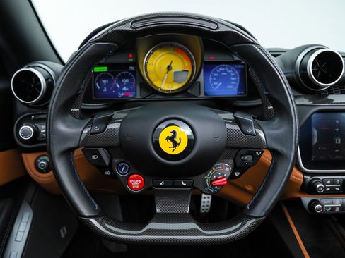 Certified 2023 Ferrari Portofino M image 6