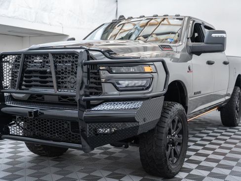 Used 2026 RAM 2500 Big Horn AWD/4WD image 3